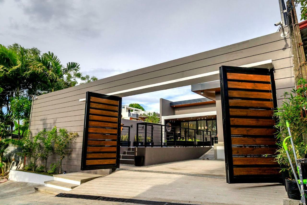 Addie'S Place Soldiers Hills Village Muntinlupa Manila Kültér fotó